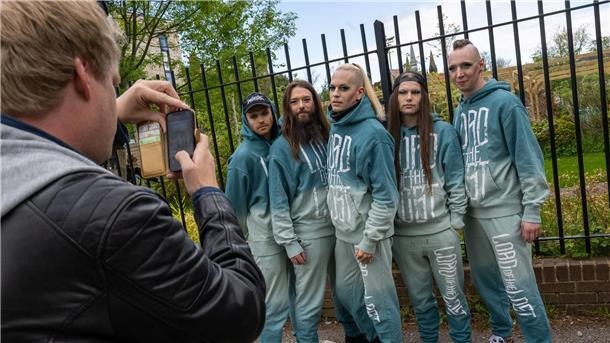 Ukraine-ESC in der Stadt der Beatles Die deutsche ESC-Band Lord of the Lost in Liverpool.