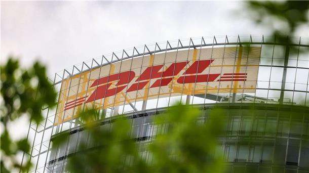 Die Deutsche Post DHL Group benennt sich um. Der global aufgestellte Konzern heißt künftig nur noch DHL Group.