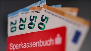 Deutsche sparen viel, aber meist ohne Plan Die Deutschen sind berühmt für ihre Sparsamkeit. Anleger in anderen Ländern machen aber mehr aus ihrem Geld. (Symbolbild)