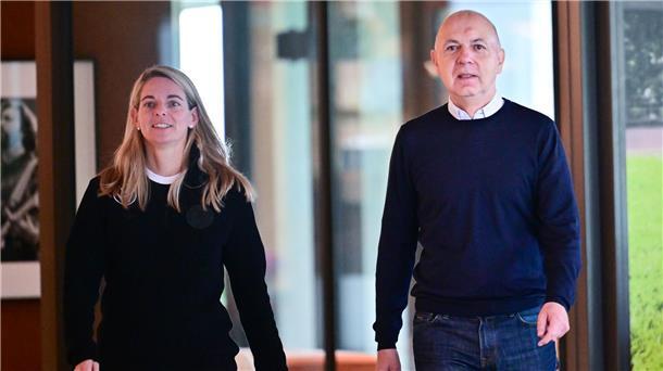 Die DFB-Funktionäre Nia Künzer und Bernd Neuendorf hoffen, dass die EM 2029 in Deutschland stattfindet. (Archivbild)
