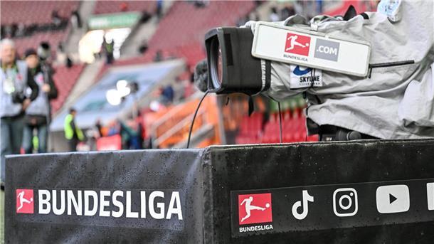 Wie viel TV-Geld es diese Saison gibt - und in Zukunft? Die DFL schüttet rund 1,2 Milliarden Euro an die Clubs aus.