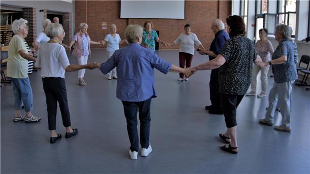 Die DRK-Tanzgruppe trifft sich jede Woche in der Feldhofhalle in Beverstedt.