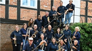 Die East River Big Band aus Heeslingen gastiert beim Stiftungssommer in Anderlingen.