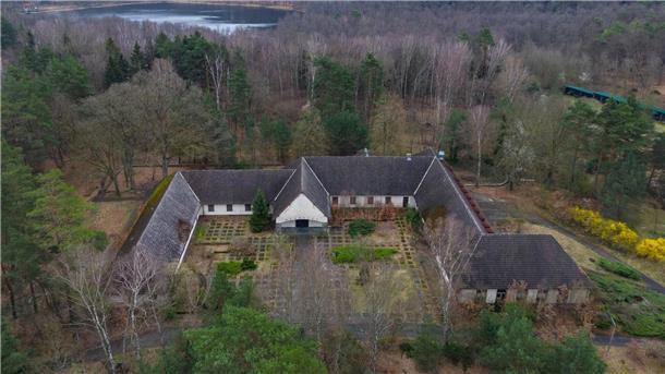 Debatte um Areal mit ehemaliger Goebbels-Villa bei Berlin Die ehemalige Villa von Reichpropaganda-Minister Joseph Goebbels auf dem Areal am Bogensee,