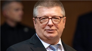 Die „Einstiegsschwelle“ in den Rechtsextremismus sei gesunken, sagt der Präsident des Bundesamtes für Verfassungsschutz, Thomas Haldenwang.