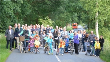 Die Einwohner des Köhlener Ortsteils Stühbusch haben sogar mal eine Spontan-Demo für den Radweg zwischen Köhlen und Heinschenwalde gestartet.