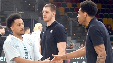 Die Eisbären Bremerhaven haben einige junge deutsche Profis wie (von links) Nils Owen Schmitz, Hendrik Warner und Jordan Samare in ihrem Kader.