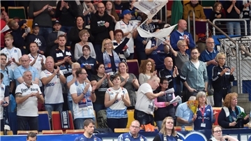 Die Eisbären Bremerhaven starten mit dem Verkauf der Dauerkarten.