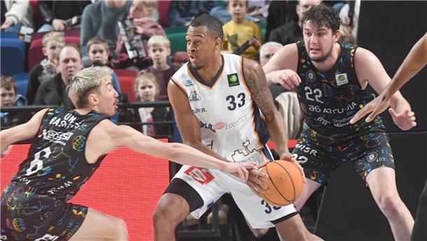 Die Eisbären um Nick Hornsby haben den Kampf um die Playoffs noch nicht aufgegeben.