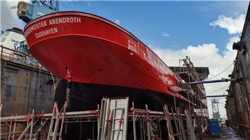 Das Feuerschiff „Elbe 3“ aus dem Bestand des Deutschen Schifffahrtsmuseums in Bremerhaven liegt im Dock der Bredo-Werft. Die Arbeiten sind bald abgeschlossen. 