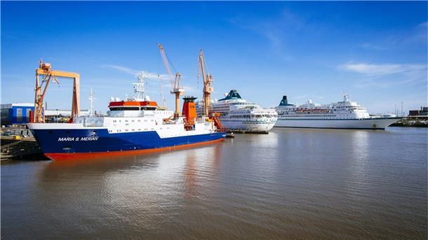 Die Emder Werft machte zuletzt durch die beiden Aufträge der Phoenix-Kreuzfahrtschiffe „Amera“ und „Albatros“ sowie die Wartung der Forschungsschiffe „Sonne“ und „Maria S. Merian“ auf sich aufmerksam.