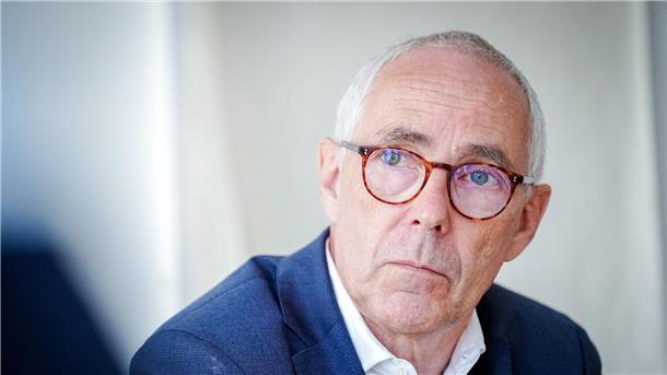 Die Erfahrungen als Pilot helfen Peter Adrian auch im Job: Das Schlimmste sei, entweder gar nicht zu reagieren oder in Hysterie zu verfallen.
