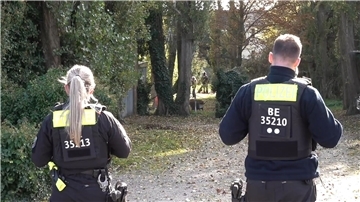 Die Ermittler nehmen einen neuen Anlauf, um das Rätsel um Rebeccas Verschwinden 2019 zu lösen.