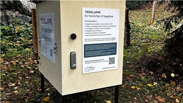 Die erste „Tierklappe“ der Schweiz - das Konzept ist nicht unumstritten.