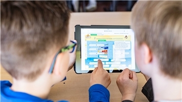 Die ersten iPads wurden jetzt an Schüler in Bremerhaven ausgeliefert. Die Geräte sind versichert.
