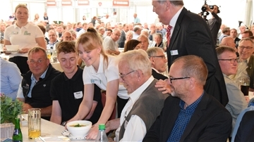 Erbsensuppe für Besucher.