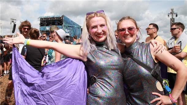 Deichbrand 2023: Das sind die schönsten FRAUEN auf dem Festival (Fotos) Die Extrovertierten