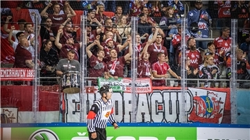 Eishockey Champions League 2021: Fischtown Pinguins gegen Växjö Lakers. 
