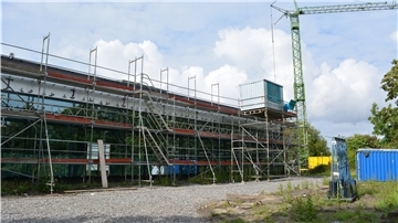 Das Bild zeigt die Renovierungsarbeiten am Nordbad in Nordenham.