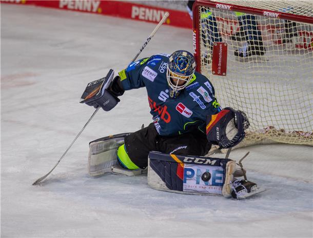 Die Fischtown Pinguins empfangen den ERC Ingolstadt in der Eisarena. Niklas Sved...