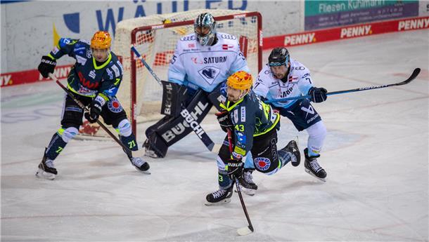 Die Fischtown Pinguins empfangen den ERC Ingolstadt in der Eisarena. McKenzie wi...