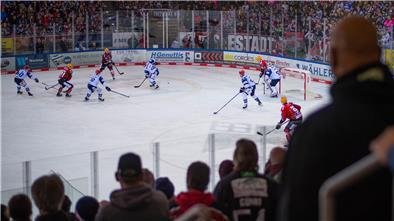 Die Fischtown Pinguins haben am Sonntag die Tabellenführung in der DEL übernommen.