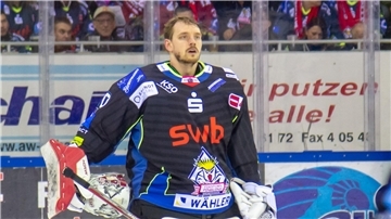 Die Fischtown Pinguins haben mit Torwart Kristers Gudlevskis einen sicheren Rückhalt. In den Playoffs hatte er aber schwierige Spiele.