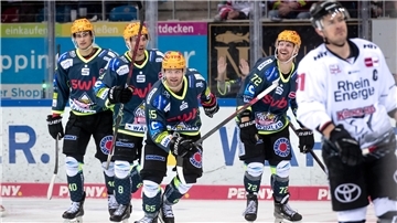 Die Fischtown Pinguins wollen den Kölner Haien am Sonntag wieder Tore einschenken.