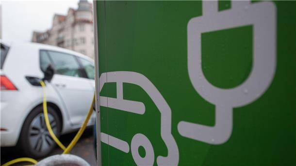 Ampel zieht den Stecker: Keine weitere Förderung von E-Autos Die Förderung für Kauf von E-Autos sollte eigentlich erst Ende des kommenden Jahres auslaufen.