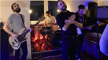 Die Formation fluppe live auf der Party zur Album-Veröffentlichung Ende Januar (von links): Brunkhorst, Laval, Endicott, Klindworth.