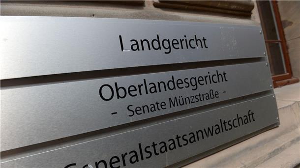 Schöffin wegen Kopftuch des Amtes enthoben Die Frau sollte am Landgericht Braunschweig als Schöffin eingesetzt werden. (Archivbild)