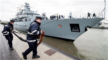 Die Fregatte "Brandenburg" liegt in ihrem Heimathafen Wilhelmshaven.