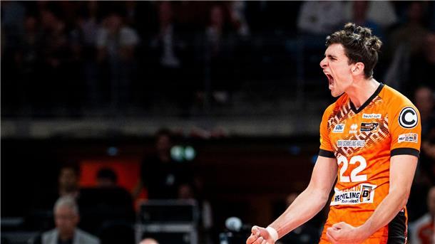 Serienmeister schlägt wieder zu: BR Volleys holen den Titel Die Freude muss raus: Jake Hanes (BR Volleys)
