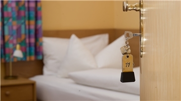 Die Gäste in Hotels und Restaurants bleiben weg, eine Katastrophe für die Betreiber.