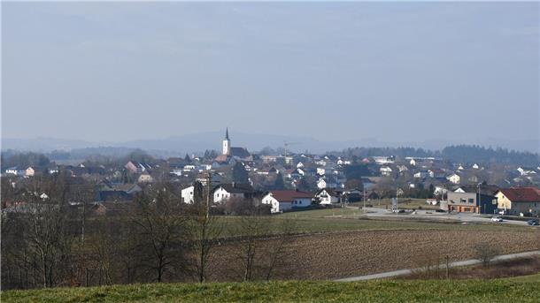 Drei Deutsche bei Lawinenunglück in Kanada gestorben Die Gemeinde Eging am See im niederbayerischen Landkreis Passau. Zwei Männer aus dem Ort kamen beim Heliskiing in Kanada ums Leben.