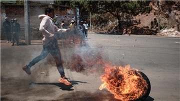 Die Gen Z-Bewegung und viele Einwohner der Stadt Antananarivo prangern die wiederkehrenden Wasser- und Stromausfälle sowie die Misswirtschaft der Regierung an.