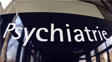 Die Generalstaatsanwaltschaft München hat gegen einen 15-Jährigen Anklage erhoben. Er soll in einer psychiatrischen Klinik einen Siebenjährigen erstochen haben. (Archivbild)