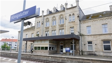 Die geplante Versteigerung des Bahnhofs in Königslutter verzögert sich.   