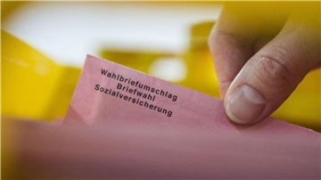 Die gewählten Männer und Frauen treffen bei den Renten- und Krankenversicherungen wichtige Grundsatzentscheidungen.