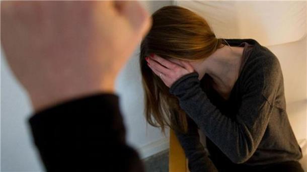 Die Gewalt gegen Frauen bleibt auf einem erschreckend hohen Niveau.
