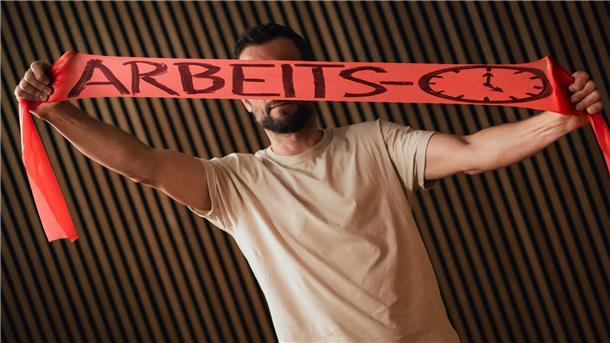 Die Gewerkschaft NGG ist der Ansicht, dass in der Region zu viele Überstunden geschoben werden. Das führe zum Arbeitszeit-Stretching, sagt sie.