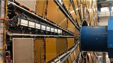Die gigantische Maschine, der Teilchenbeschleuniger LHC, liegt in einem 27 Kilometer langen Tunnel unter der Erde im schweizerisch-französischen Grenzgebiet (Archivbild) 