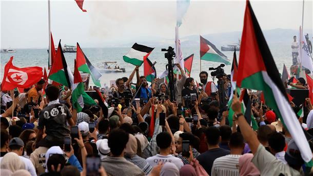 Brand auf Gaza-Schiff – widersprüchliche Angaben zur Ursache Die „Global Sumud Flotilla“ will die israelische Seeblockade des Gazastreifens durchbrechen und Hilfsgüter in den Küstenstreifen bringen. (Archivbild)