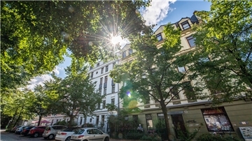 Die Goethestraße profitiert gerade im Sommer von ihren schattenspendenden Bäumen.