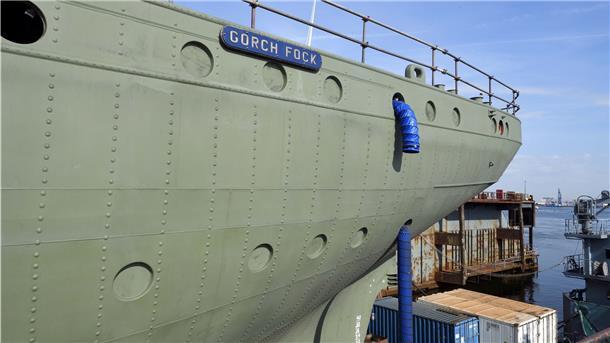 Die „Gorch Fock“ im Dock der Bredo-Werft in Bremerhaven, aufgenommen im Juni 2019. Die Werft blieb auf einem Teil der Kosten für die Sanierung des Schulschiffes sitzen.