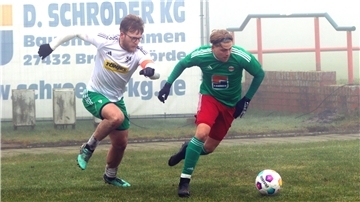 Die Grün-Roten setzten auf die Tore von Toni Fahrner (rechts), der derzeit hinter seiner Form herläuft.