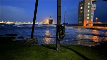 Die Grünfläche an der Alten Liebe wurde beim Hochwasser rund um die Weihnachtstage durch das Wasser überflutet und stark aufgeweicht.