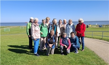 Die Gruppe des Wandervereins Vörder Land unternahm einen Ausflug nach Altenbruch.