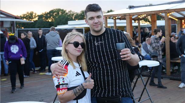 "Die Heide brennt" 2024 in Donnern: Party, Pyro-Technik und Tausende feierwütige...