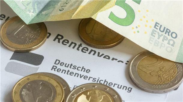 Rentenversicherung: Herausforderung geringer als erwartet „Die Herausforderung ist kleiner als früher prognostiziert“, sag die Präsidentin der Deutschen Rentenversicherung über die Sicherheit der Rente.